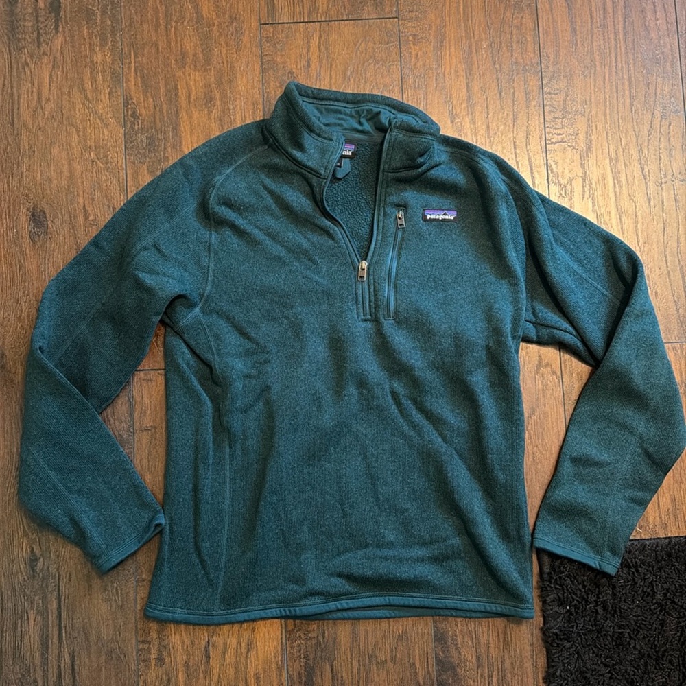 dark green patagonia